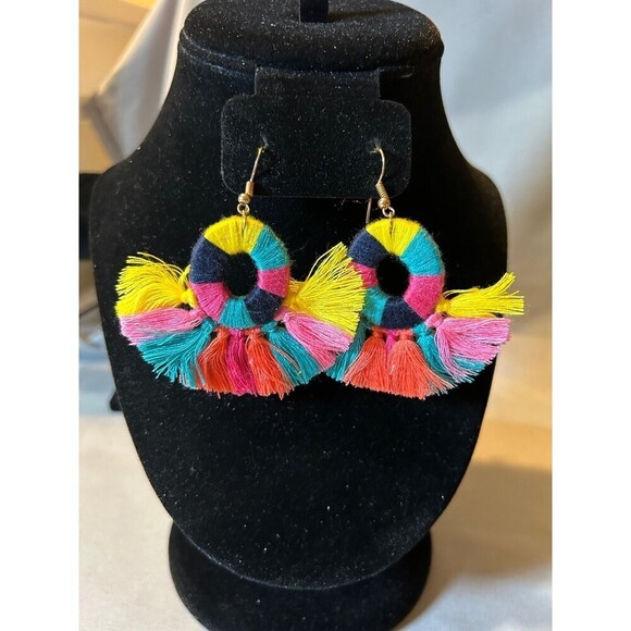 Handmade Threaded Fashion Earrings - Picture 1 of 5